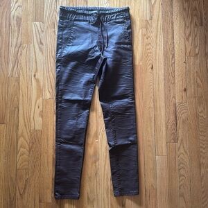 Bevy Flog 25 burgundy brown faux leather pants elastic waist great condition